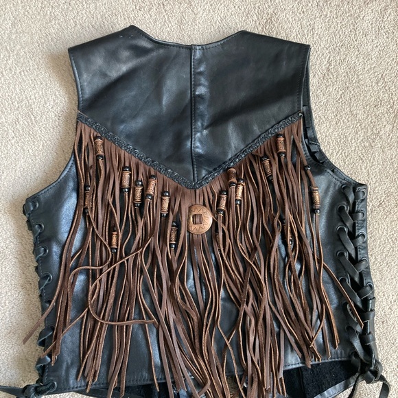 Gorgeous chiffon and intricate bead work. Halter, knee length - Picture 11 of 12